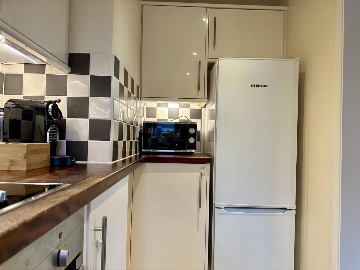 Apartment Super Next To Village Sleeps 4 Bicester