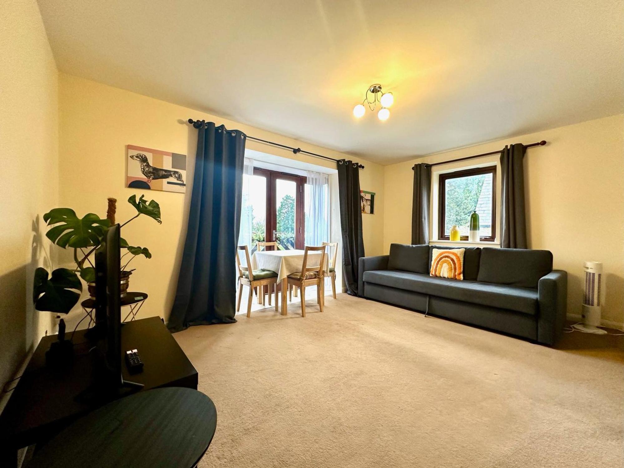 Super Next To Village Sleeps 4 * Bicester